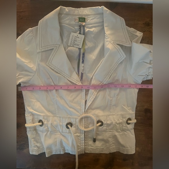 NWT Anthropologie Short Jacket. Size 4 - Picture 5 of 10